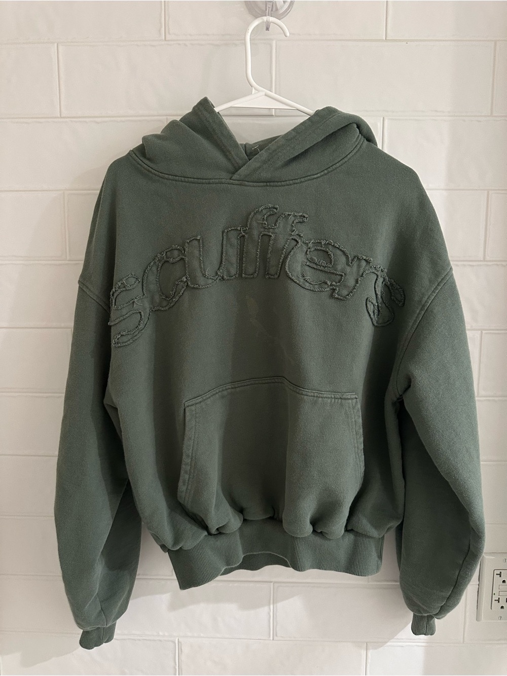 Scuffers Mens Green Hoodie Size Small Raw Embroidered Logo Pullover